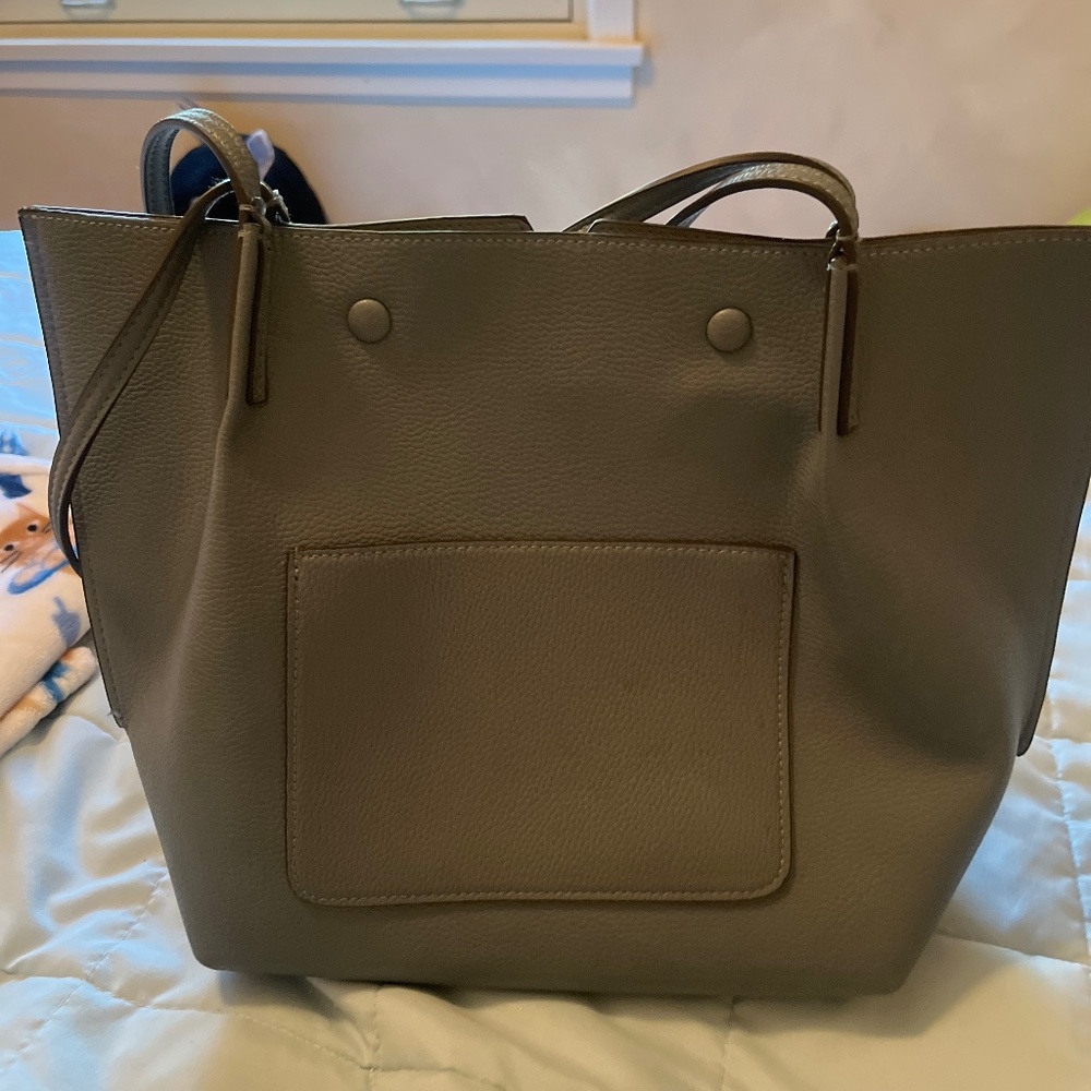 Sondra Robert’s Squared Bag